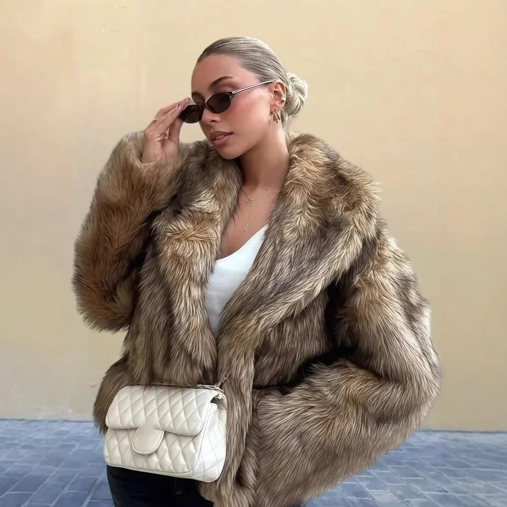 Woman in faux fur coat with sunglasses and white quilted bag, Rovelli fashion