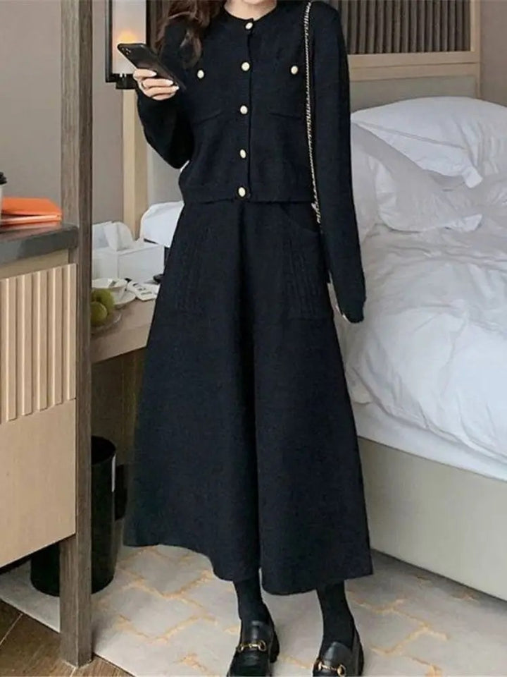 Marseille 100% Wool Knit Midi Skirt